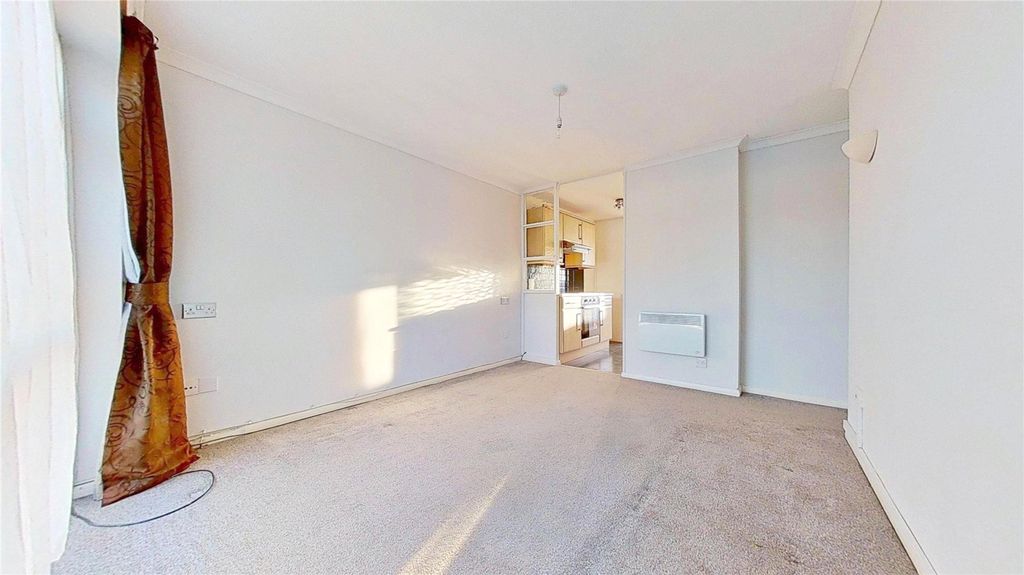 Property photo 3 of 8 Picture No. 05