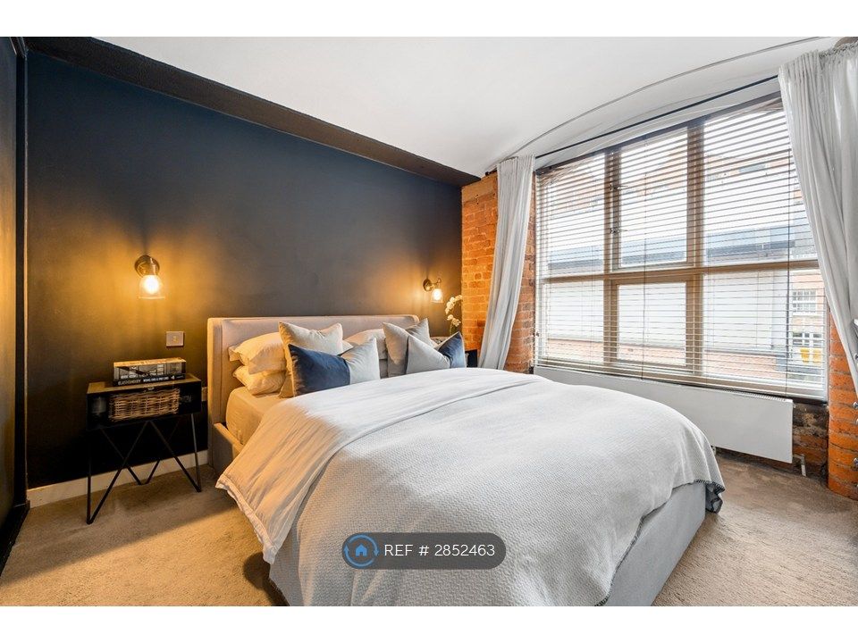 Property photo 2 of 8 Bedroom