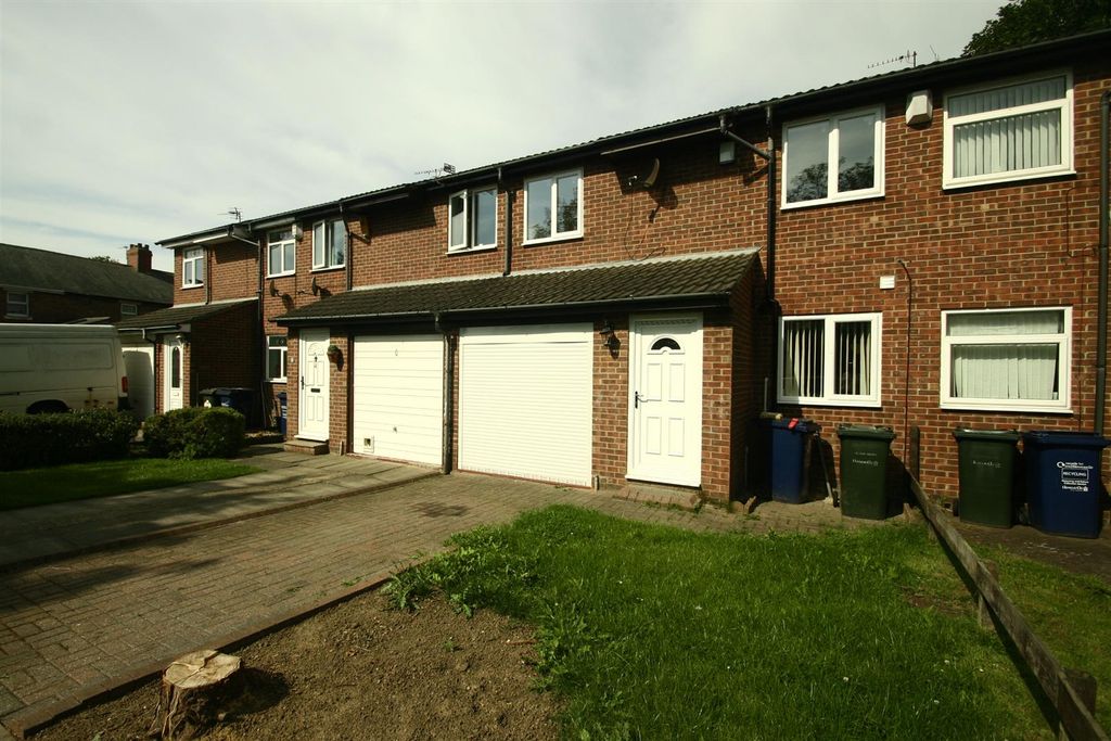 Property photo 1 of 9