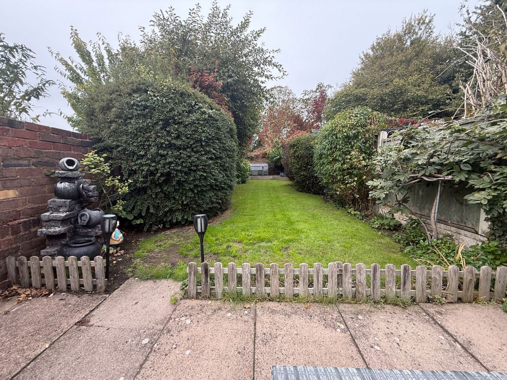 Property photo 2 of 19