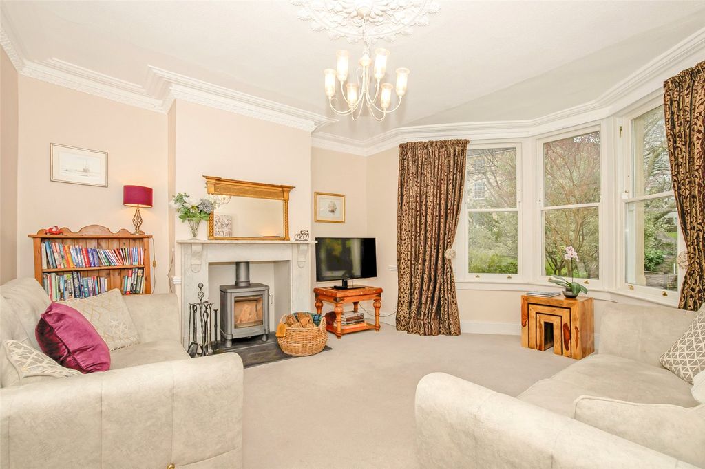 Property photo 2 of 29 Picture No. 26