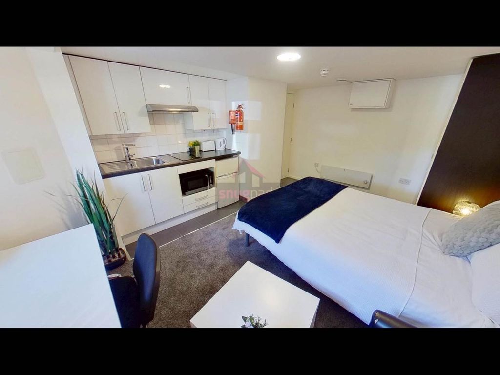 Property photo 2 of 8 2