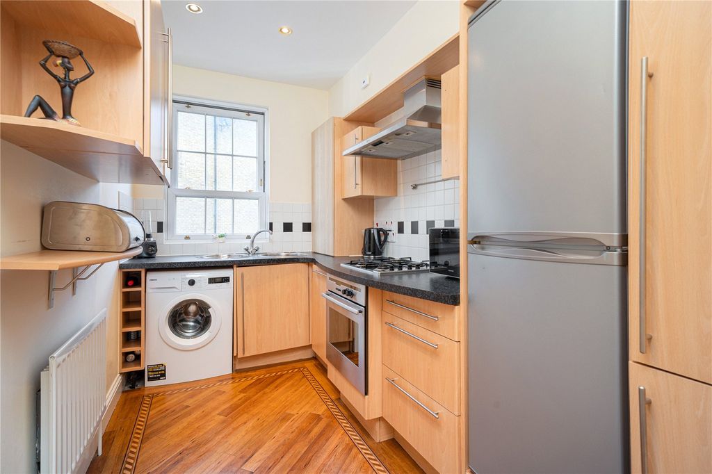 Property photo 3 of 10 Picture No. 11