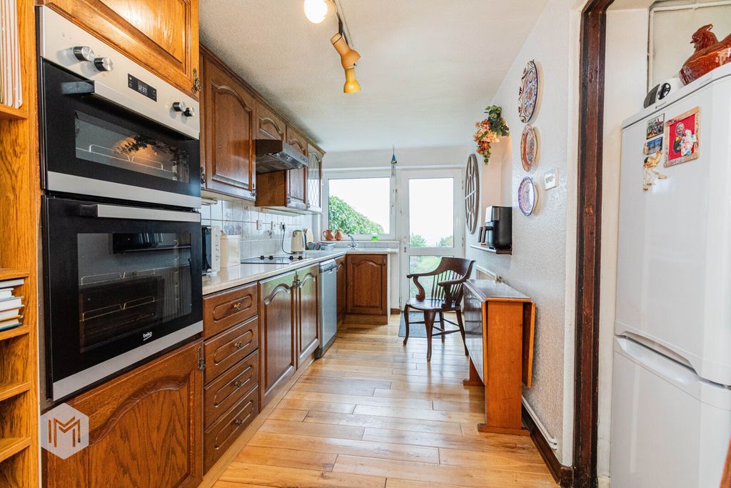 Property photo 3 of 21 Picture No. 17