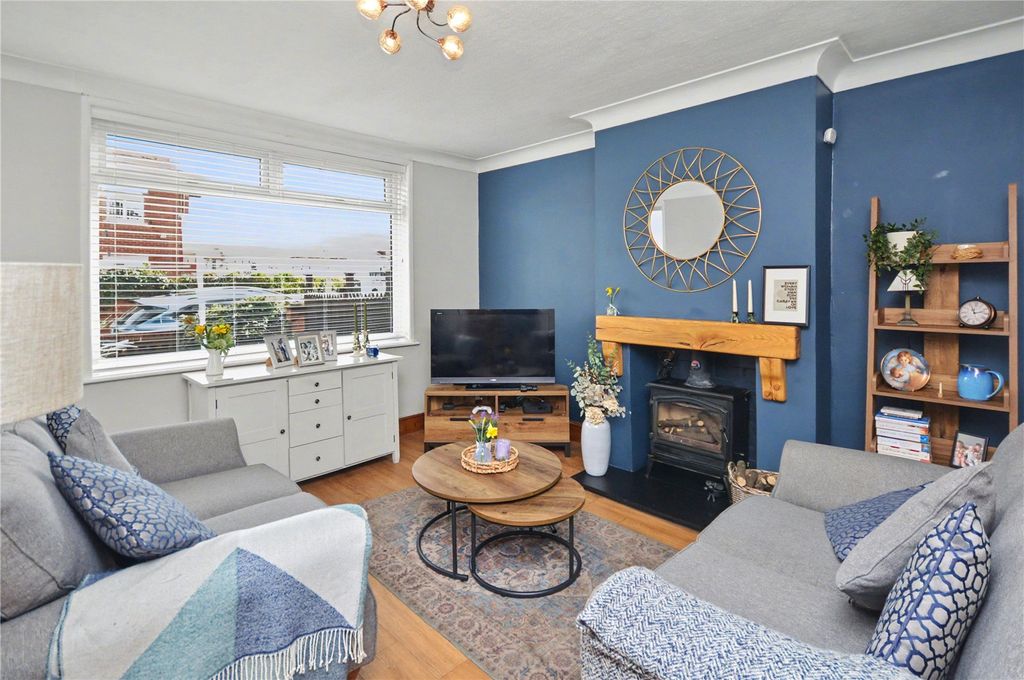 Property photo 2 of 13 Picture 2