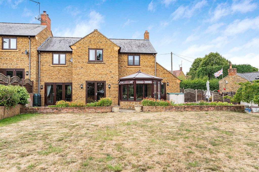Property photo 2 of 17 Picture No. 22