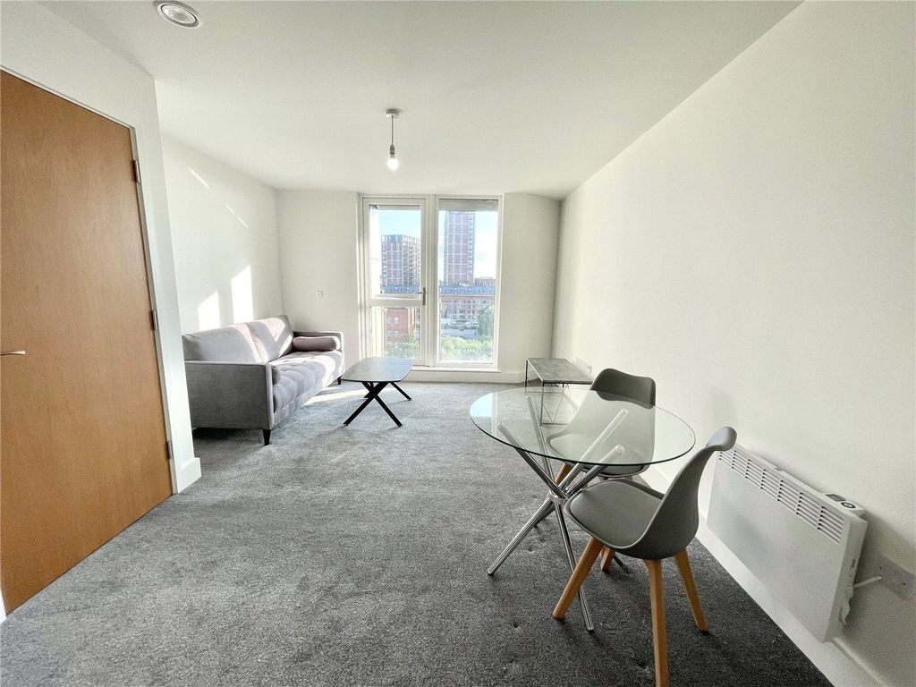 Property photo 3 of 12 Picture No. 02