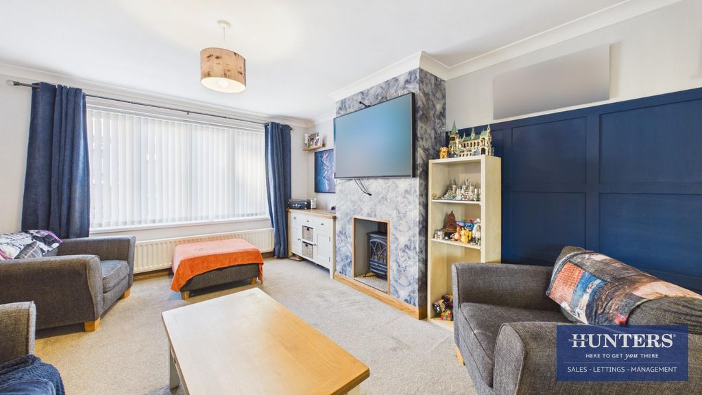 Property photo 3 of 15 Living/Dining Room