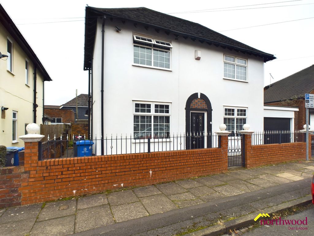 Property photo 1 of 13