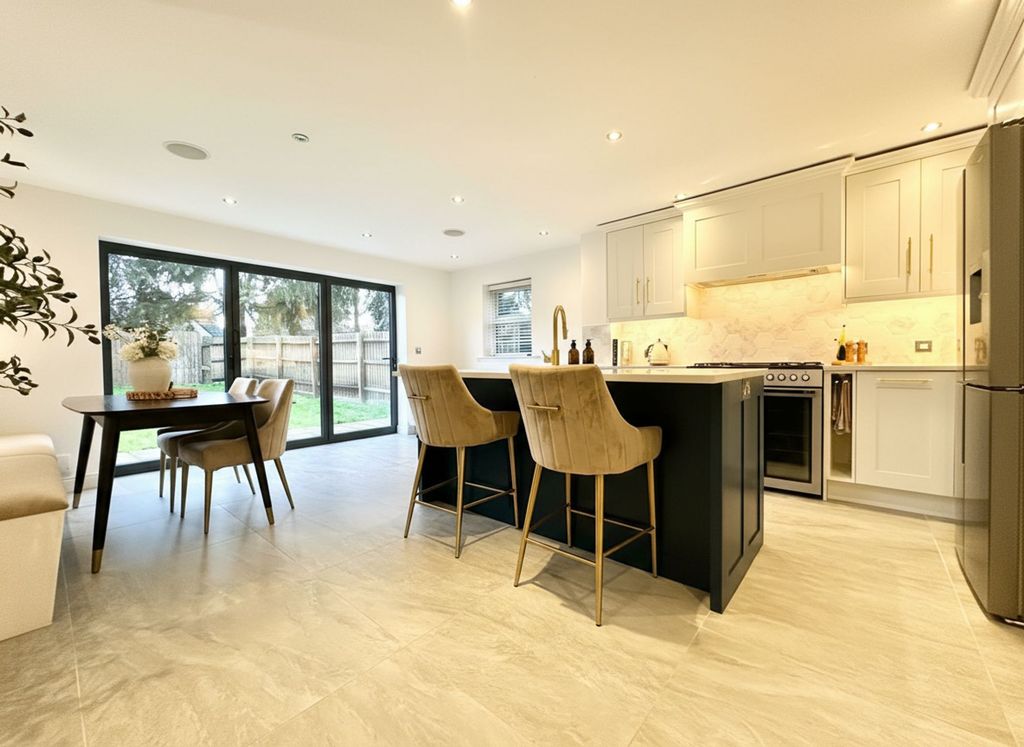 Property photo 1 of 29