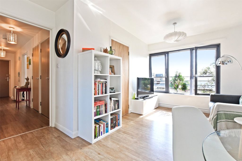 Property photo 1 of 12 Reception