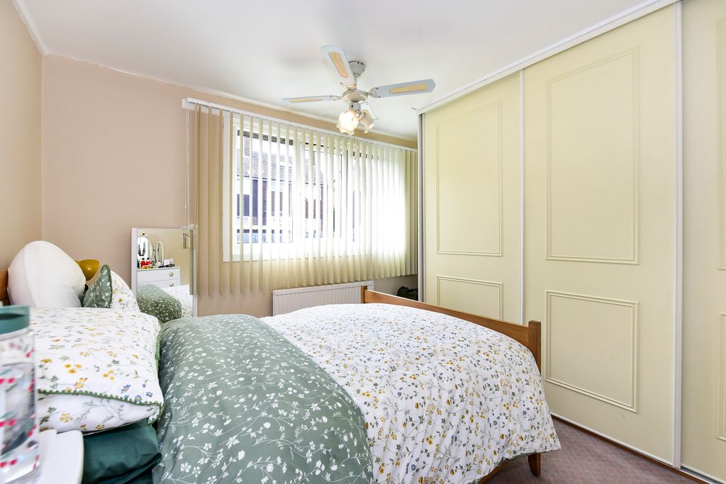 Property photo 3 of 25 Img_2408