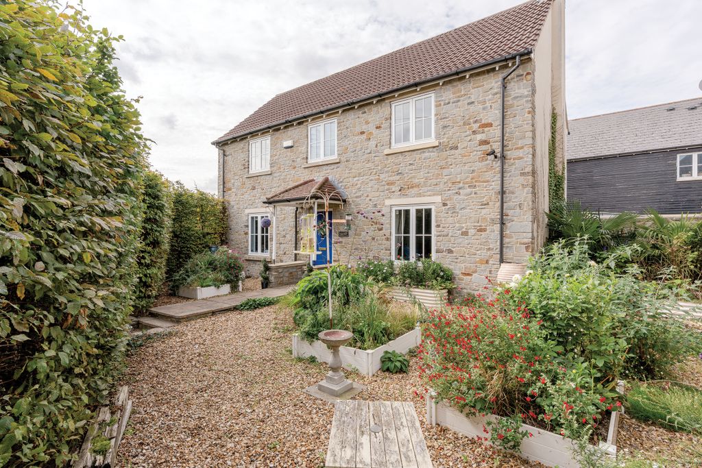 Property photo 1 of 35 Photo 1