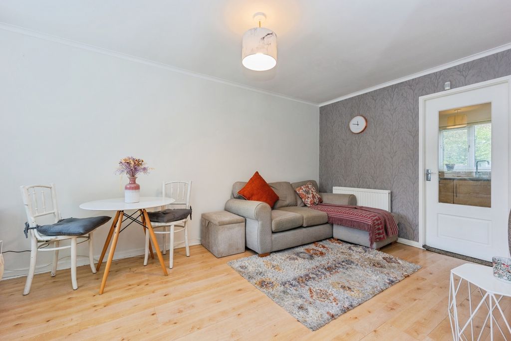 Property photo 3 of 20 Pbox-Img.Jpg