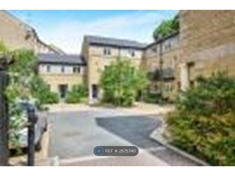 Property photo 2 of 8 Court Yard View