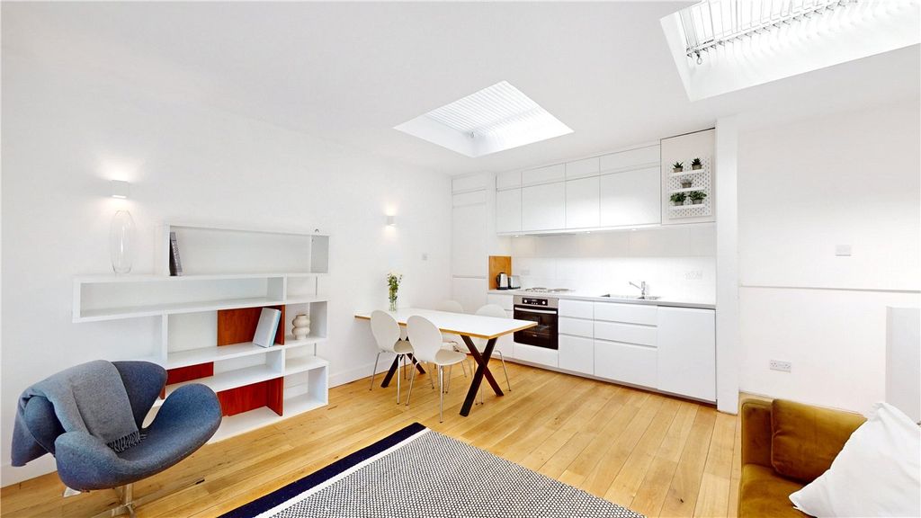 Property photo 3 of 15 Picture No. 03