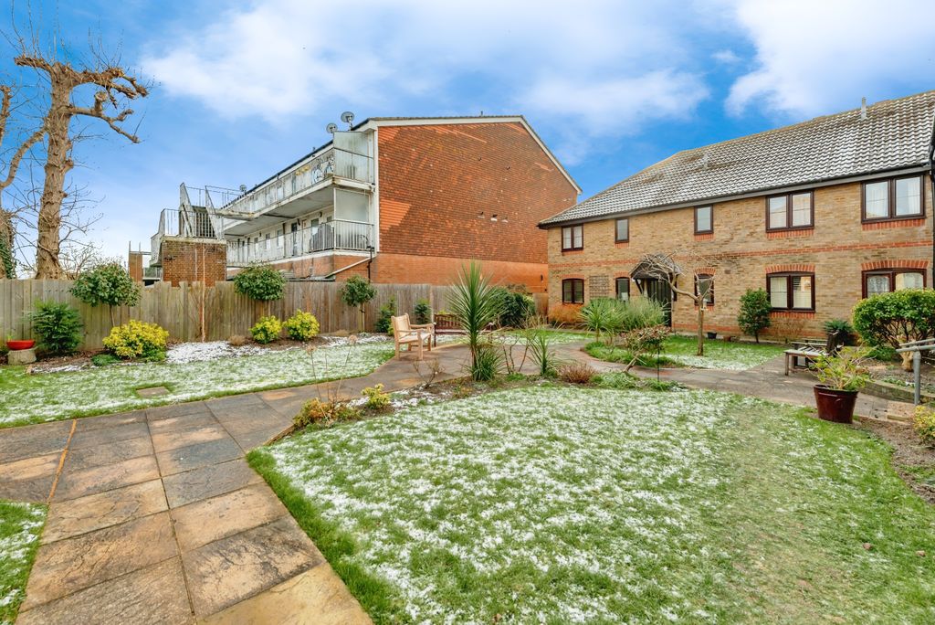 Additional image 18 of 1 bed property for saleHigh Street, Lingfield RH7