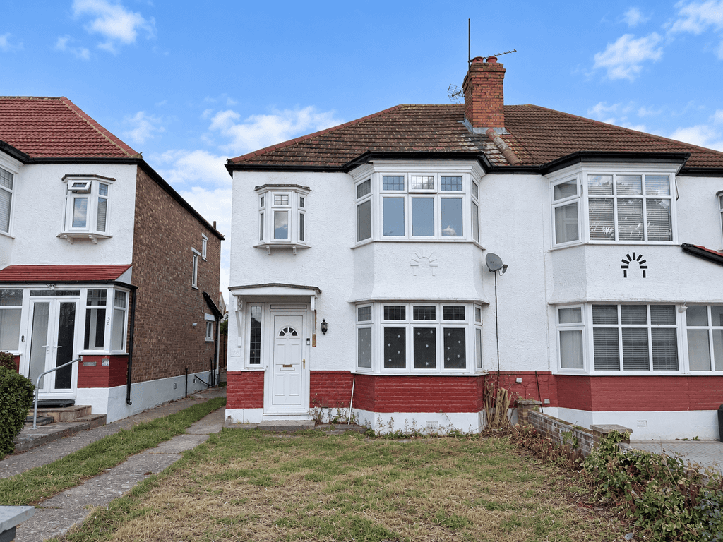 Property photo 1 of 19 4 Bedroom Semi Detached For Rent