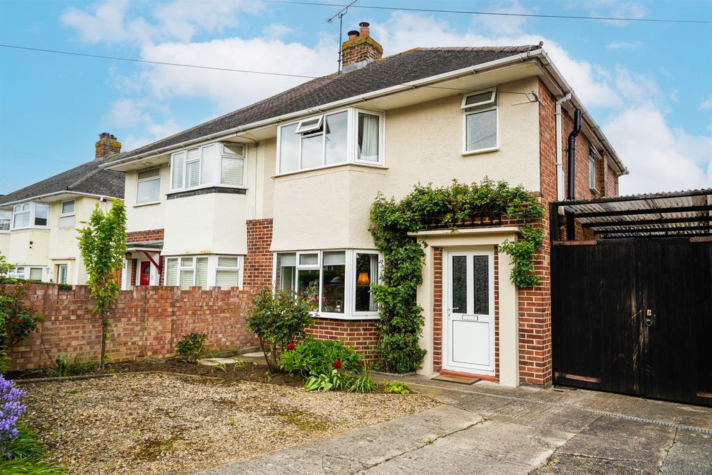 Property photo 1 of 14