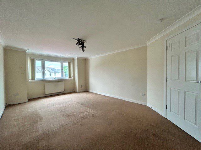 Property photo 2 of 11 Lounge
