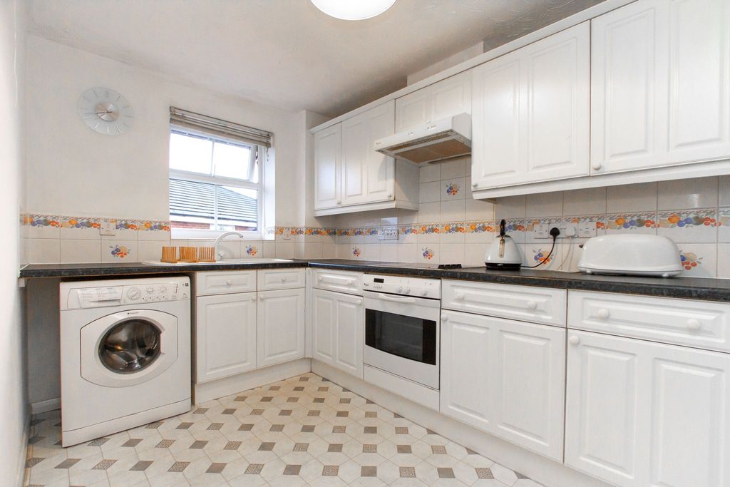Property photo 3 of 7