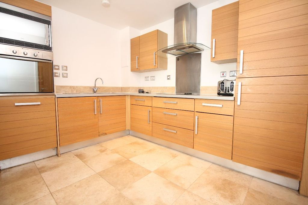 Property photo 3 of 24