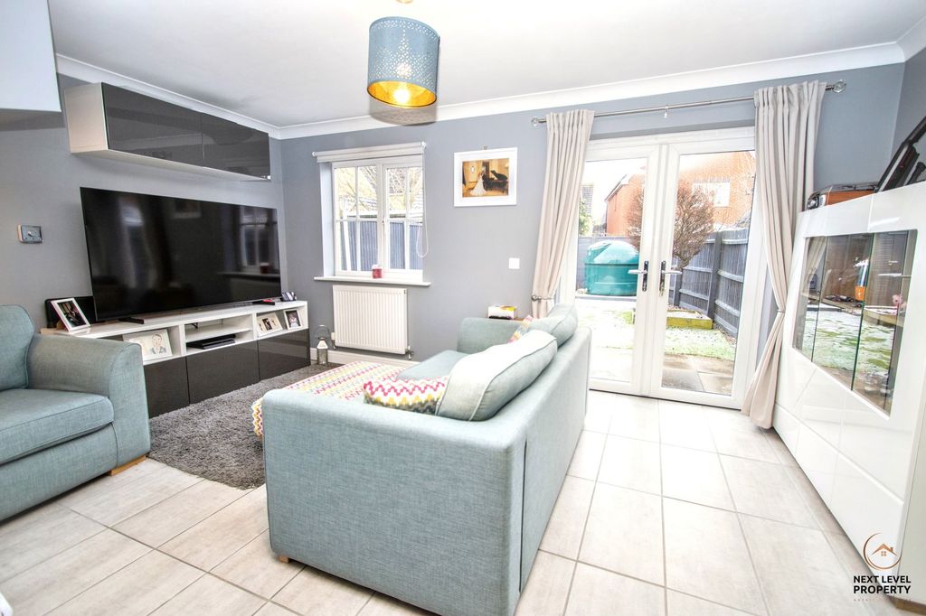 Property photo 3 of 18