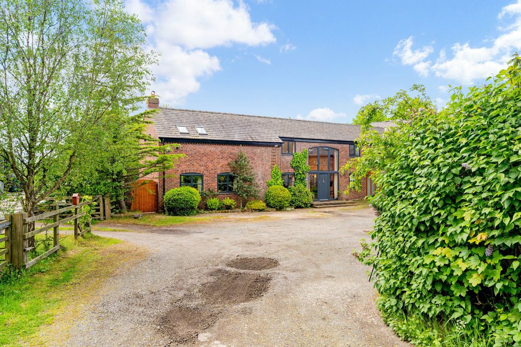 Property photo 1 of 97