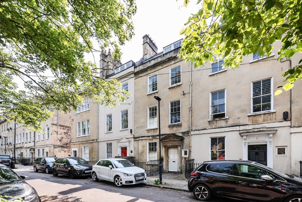 Property photo 1 of 10 Basement Flat, 8 Kensington Place, Bath, Ba1 6Aw-1