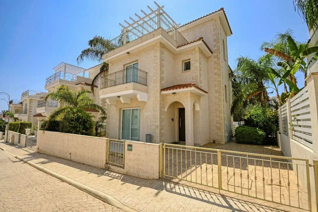 Property photo 1 of 21