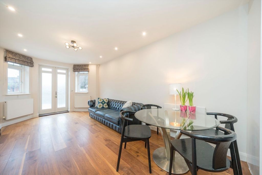 Property photo 3 of 9