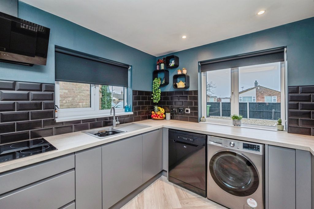 Property photo 3 of 15