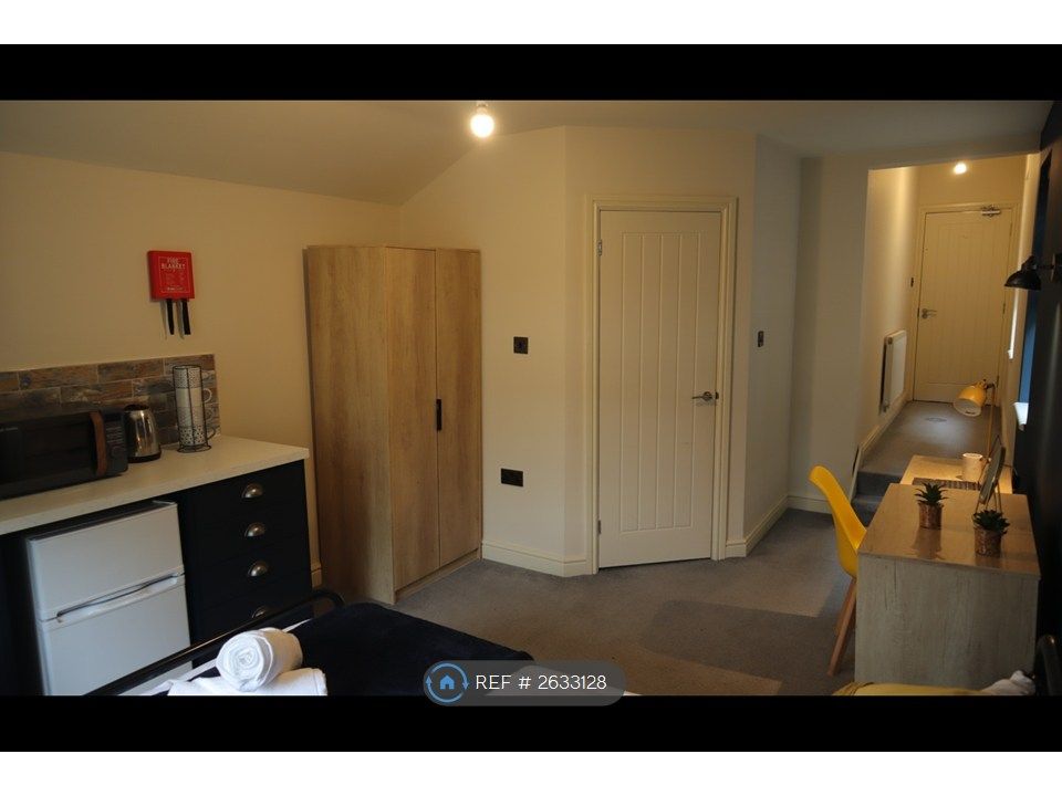 Property photo 3 of 17 Studio 2 Room_3