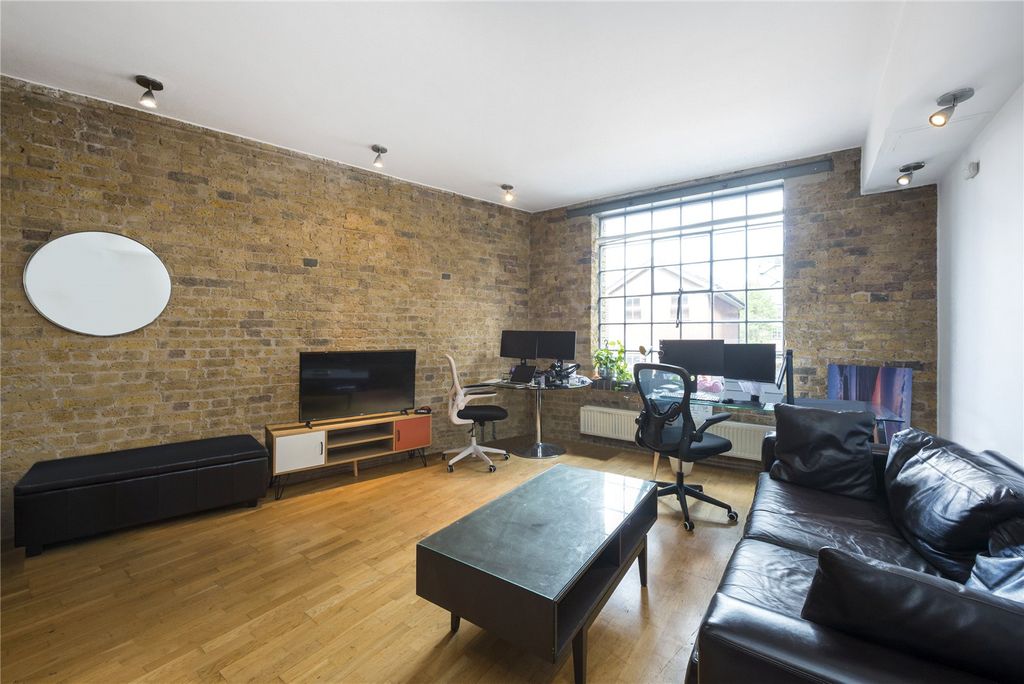 Property photo 3 of 9