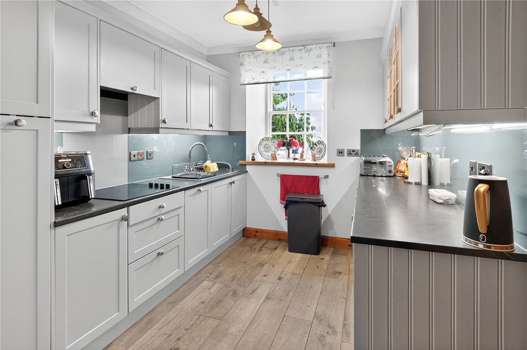 Property photo 3 of 18 Picture No. 14