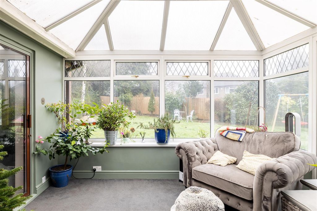 Property photo 3 of 28