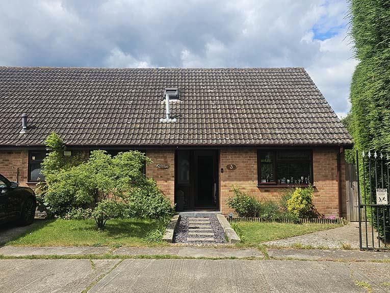 Property photo 1 of 17