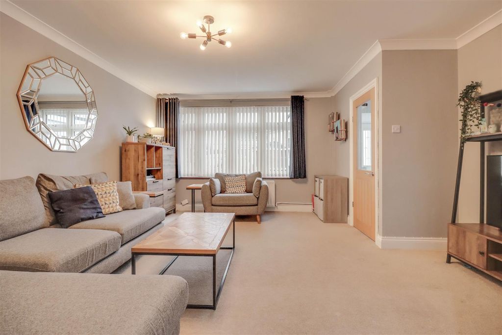 Property photo 2 of 18 64 West Beech Avenue Inside-10.Jpg