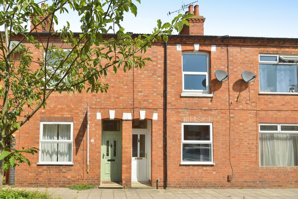 Property photo 1 of 20