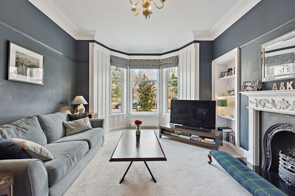 Property photo 2 of 23