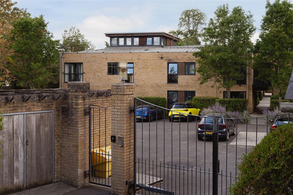 Property photo 3 of 13 13.Jpg