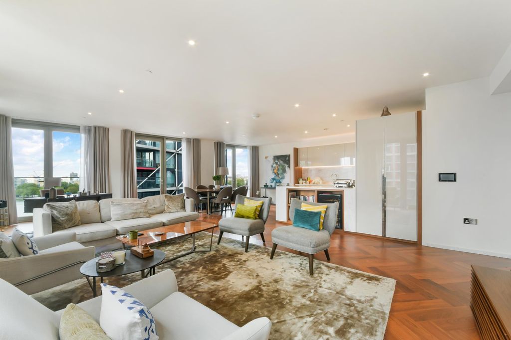 Property photo 1 of 25