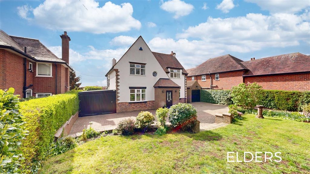 Property photo 2 of 29