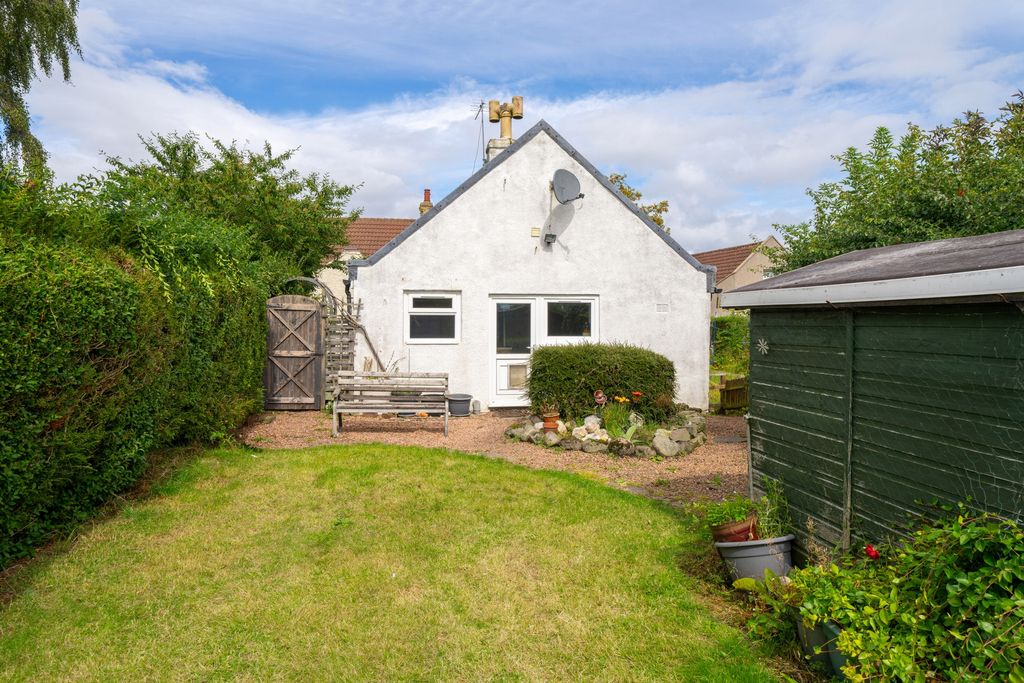 Property photo 1 of 21 Photo 8