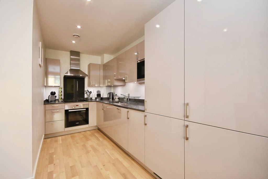 Property photo 3 of 13 Kitchen