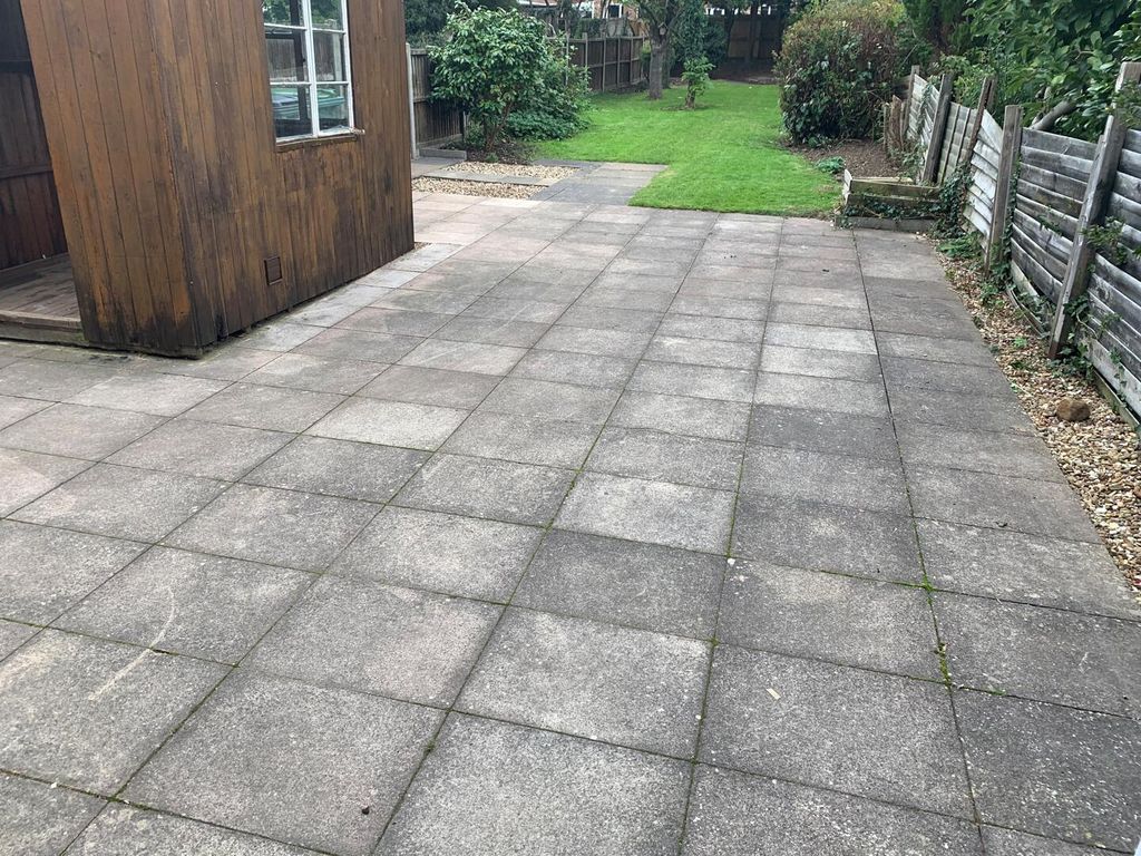 Property photo 3 of 9 Terrace / Patio