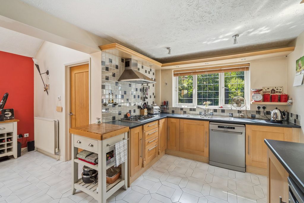 Property photo 3 of 17