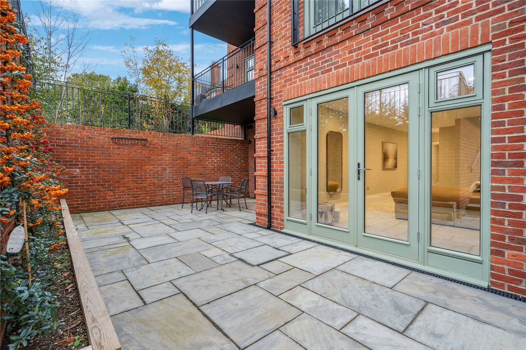 Property photo 2 of 19 Private Terrace