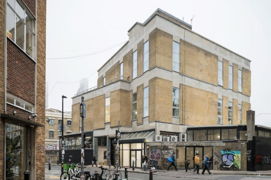 Property photo 1 of 18 18.Png