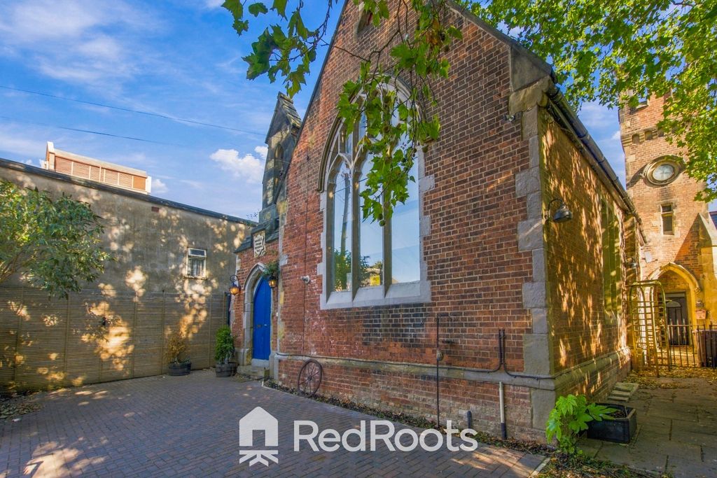 Property photo 2 of 23 5544541